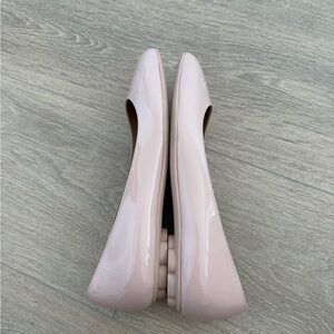 SALVATORE FERRAGAMO-Broni-Gancini Patent Leather Ballet Flat-Bon Bon-Blush-Sz 6